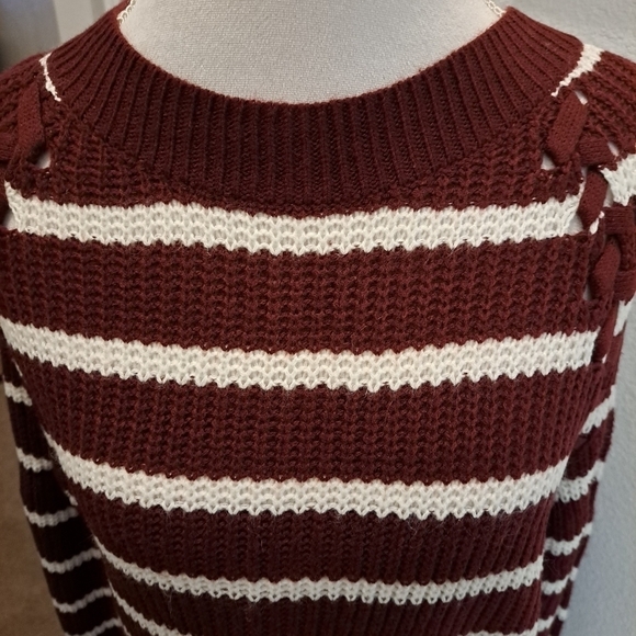 Burgundy & White Striped Stitch Tunic Sweater   Size XL - Picture 2 of 6